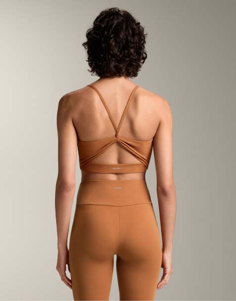 OYSHO - Comfortlux - Soutien-gorge sport à maintien intermédiaire avec bonnets et bretelles croisées - Orange brûlé - view 1