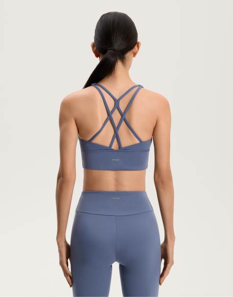 OYSHO – Comfortlux – Sport-BH in Blaubeere mit mittlerer Stützfunktion und Körbchen - view 1