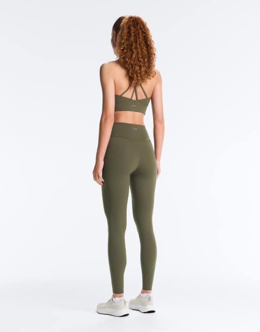 OYSHO – Comfortlux – Sport-BH in Grün mit mittlerer Stützfunktion und Körbchen, 4 von 7