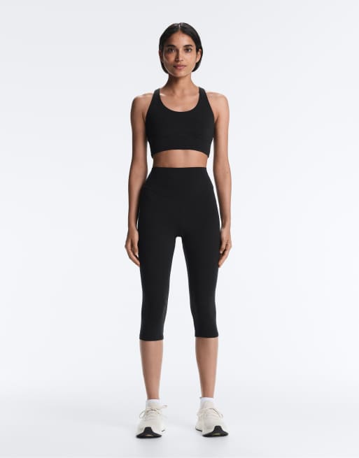 OYSHO Comfortlux super high-rise 50cm capri leggings in black, 2 of 4