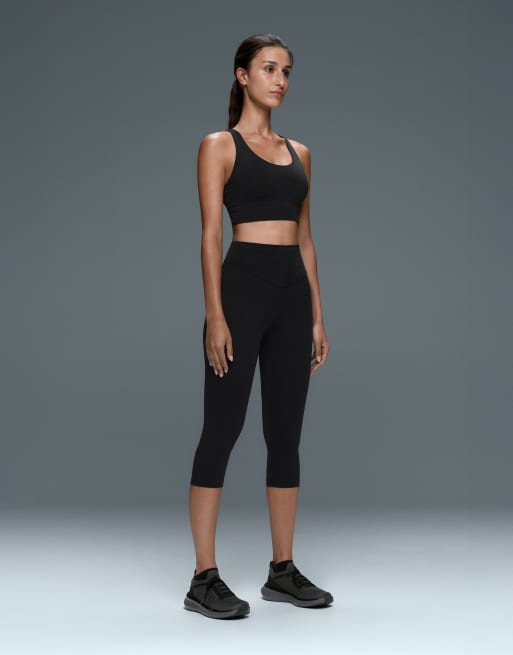 OYSHO Comfortlux super high-rise 50cm capri leggings in black, 5 of 7