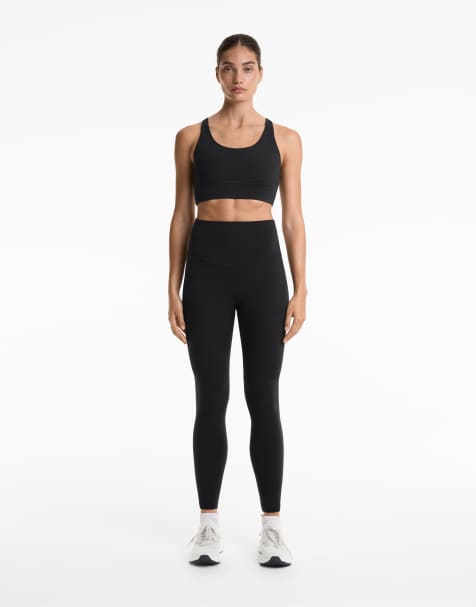 OYSHO Comfortlux super high rise 65cm ankle-length leggings with pockets in black - view 1