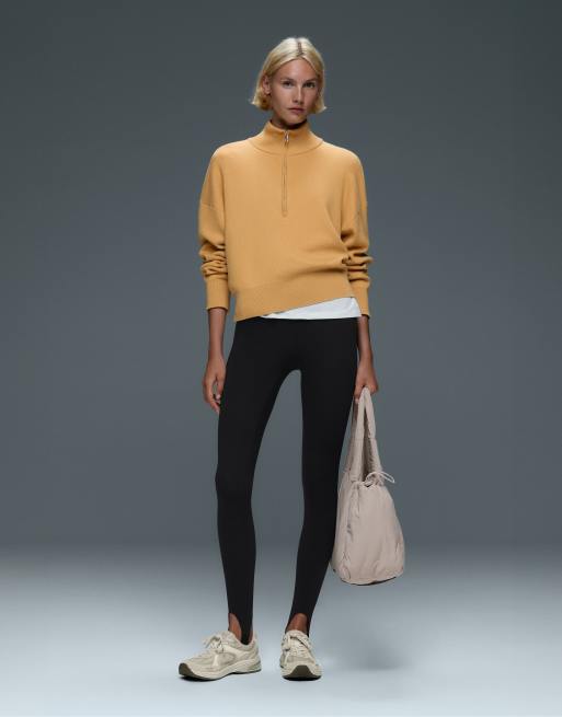 OYSHO Comfortlux super high rise ankle-length stirrup leggings in black, 2 of 7