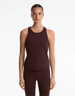 OYSHO - Comfortlux - T-Shirt in Braun mit überkreuztem Design am Rücken-Brown