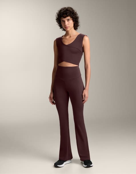 OYSHO – Comfortlux – Tanktop in Braun mit überkreuztem Detail - view 1