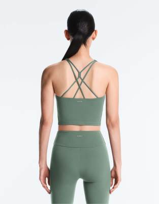 OYSHO - Comfortlux - Tanktop in Dunkelbraun mit Körbchen und Riemchendesign-Grün