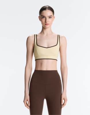 OYSHO - Comfortlux - Tanktop in Vanille mit Kontrastdetail-Neutral