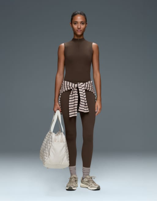 OYSHO Comfortlux tanktop med lynlås i brun, 2 af 5