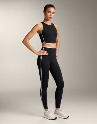 OYSHO - Compressive Core Control - Knöchellange Retro-Leggings in Schwarz mit hohem Bund