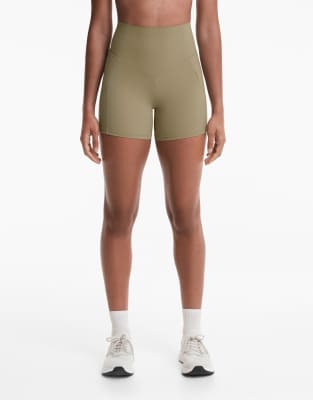 Oysho - Compressive - Hotpants in verwaschenem Olivgrün mit hohem Bund, 10 cm-Braun