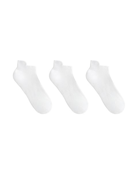 Oysho - Confezione da 3 paia di calzini sportivi in misto cotone bianchi con linguetta sul tallone - view 1