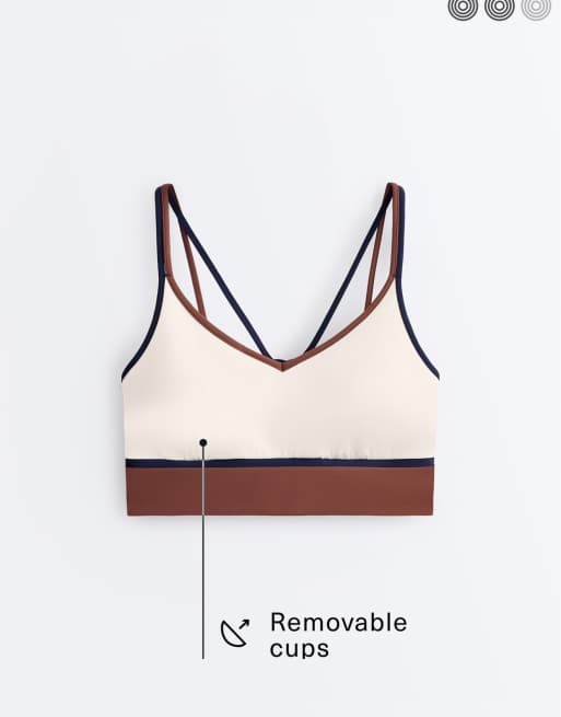 OYSHO Contrast colour block medium-support comfortlux sports bra in ecru, 7 of 7