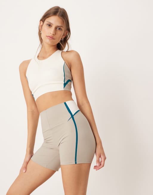 OYSHO - Core Control - Mini-short 10 cm à taille haute à effet de compression avec lignes - Vison