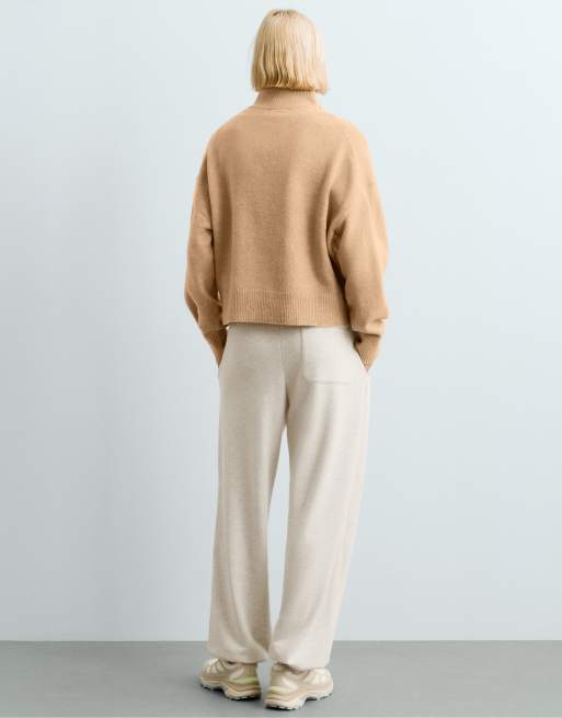 OYSHO Cotton-blend fleece joggers in cream, 4 of 6