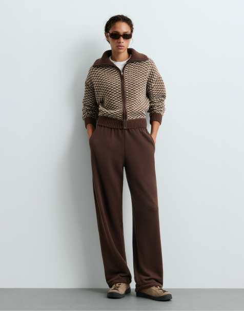 OYSHO Cotton blend fleece straight-leg trousers in brown - view 1