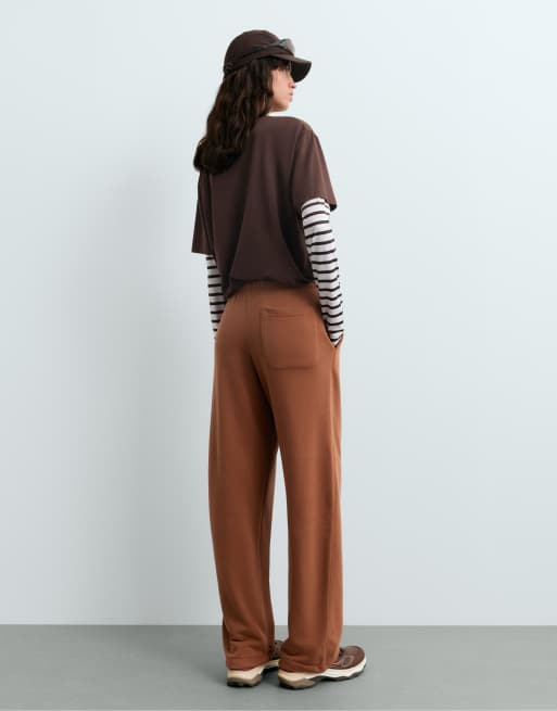 OYSHO Cotton blend fleece straight-leg trousers in camel, 4 of 7