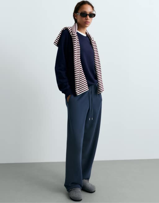 OYSHO Cotton blend fleece straight-leg trousers in navy, 5 of 6