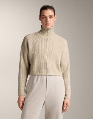OYSHO - Cropped-Jacke in Stein aus Rippstrick mit hohem Kragen-Grau