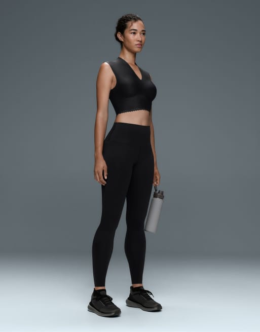 OYSHO débardeur noir à détail ondulé Perfect-adapt, 2 de 7