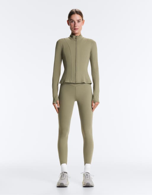 OYSHO – Evermove – Blekt kakifärgad jacka i peplum-modell, 4 av 4