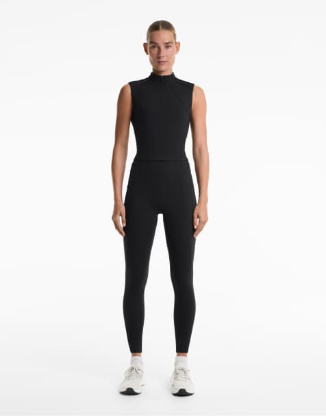 OYSHO Evermove crease high rise ankle-length leggings in black - view 1