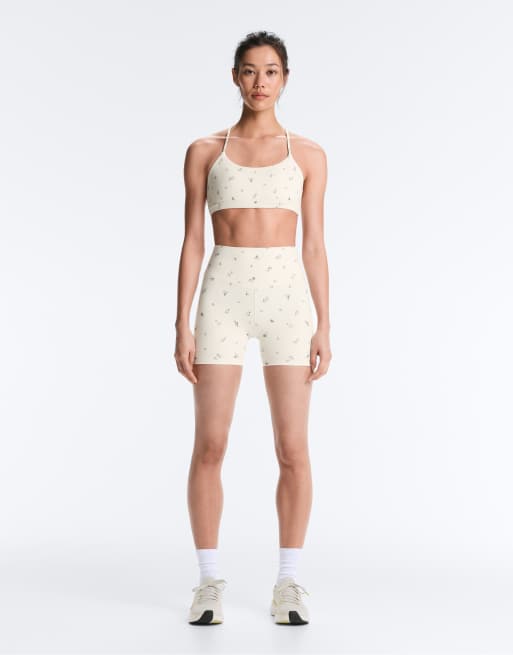 Oysho - Evermove - Short legging court taille haute 10 cm - Écru pâle, 4 de 4