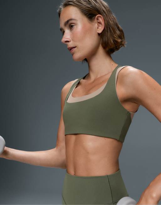 OYSHO Evermove sports-BH med medium støtte og dobbelt effekt i militær khaki, 3 af 7