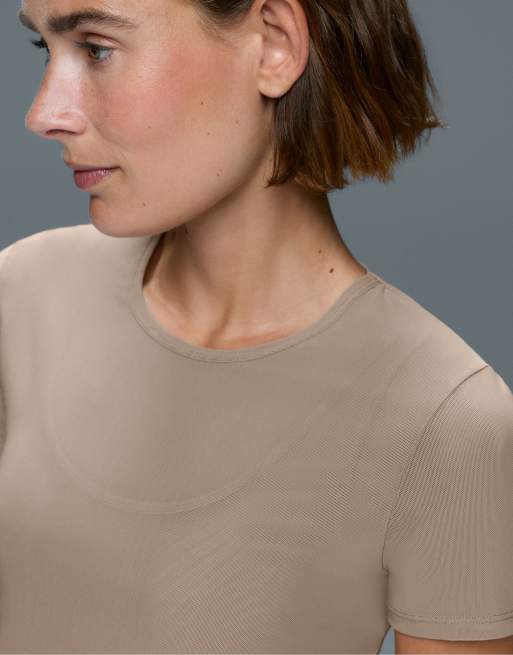 OYSHO - Evermove - Top senza maniche beige a maniche corte, 3 di 7