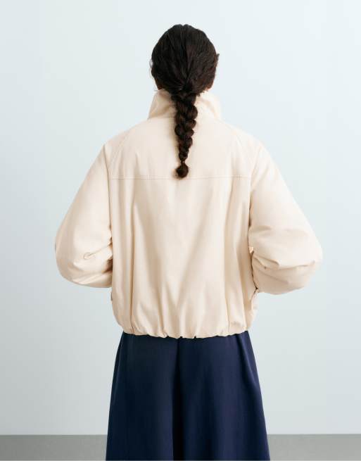 OYSHO Fellex® Aerogel kurze Steppjacke mit Ballonform in Ivory Ecru, 4 von 4