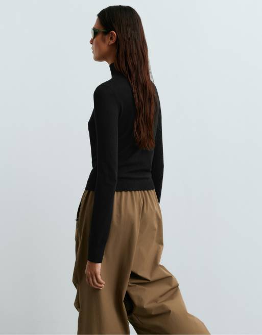 OYSHO Fine knit jumper with perkins neck in black, 4 of 5