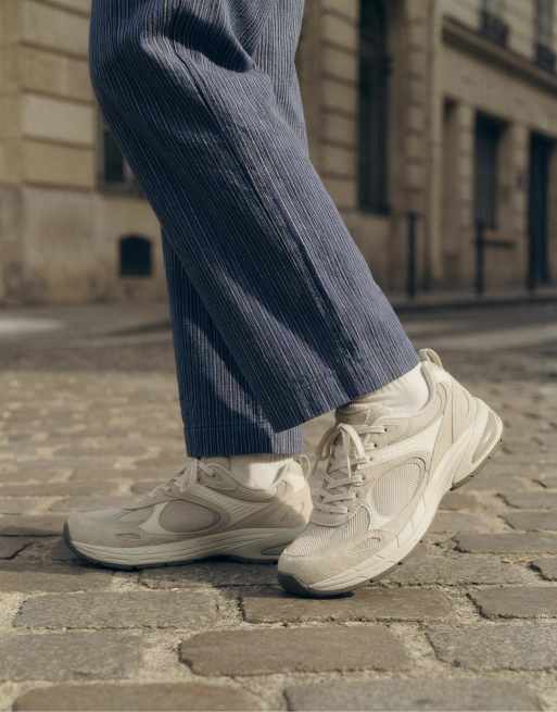 OYSHO fler-delte fritidssneakers i mink, 2 af 7
