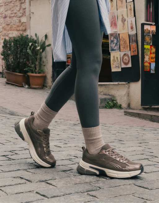 OYSHO flerdelade fritidssneakers i koppar, 6 av 7