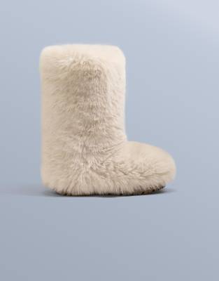 OYSHO - Funktions-Stiefel in Ecru mit Kunstpelzbesatz-Neutral