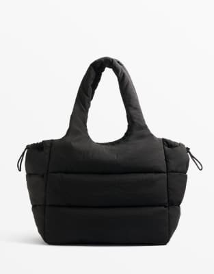 OYSHO - Gepolsterte Shoppertasche in Schwarz