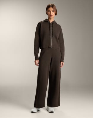 OYSHO - Gerade geschnittene Hose aus Strick in Braun mit seitlichem Rippdetail-Brown