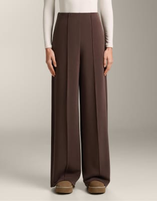 OYSHO - Gerade geschnittene Hose aus weichem Modalmix in Dunkelbraun mit Bügelfalte-Brown