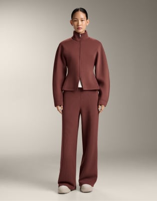 OYSHO - Gerippte Hose aus weichem Modal in Maulwurfsbraun mit hohem Bund-Brown