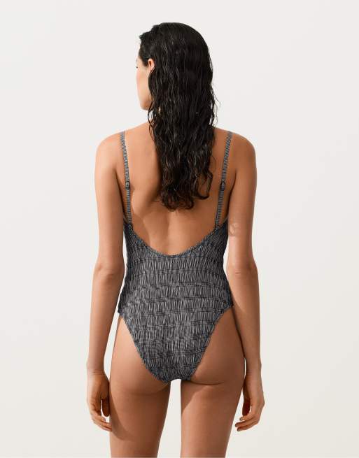 OYSHO – Gesmokter, trägerloser Badeanzug in Schwarz mit Vichy-Karo, 2 von 4