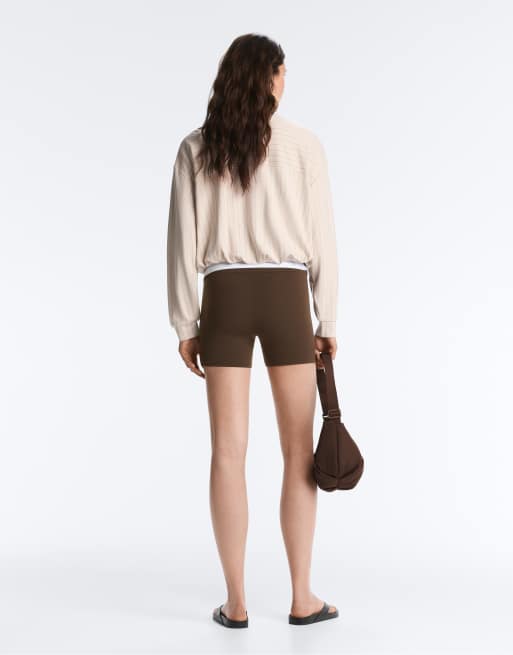 OYSHO – Gestreifte Jacke in Sandbeige mit Ballonsaum, 3 von 4