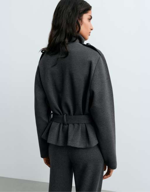 OYSHO giacca corta in cotone piqué con cintura grigio scuro, 4 di 5