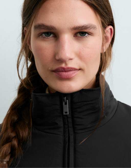 OYSHO giacca imbottita idrorepellente in nero, 3 di 5