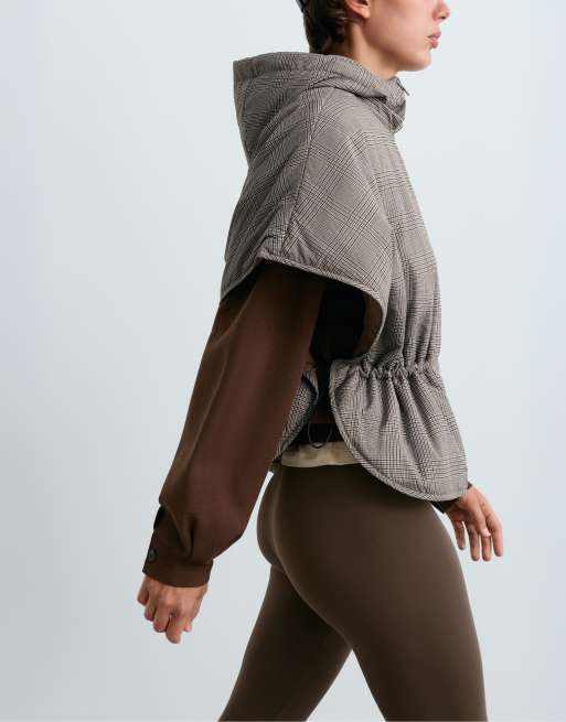OYSHO gilet trapuntato stile mantella a quadri color cammello, 5 di 6