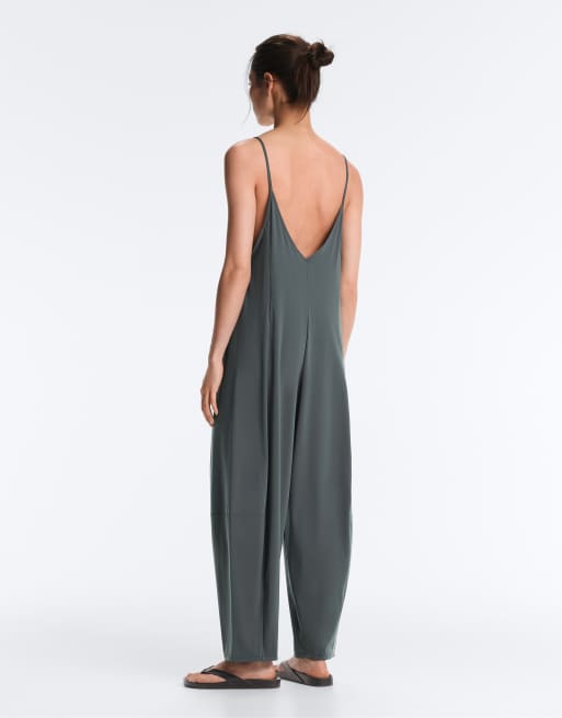 OYSHO - Gråt let jumpsuit med lange vide ben, 4 af 4