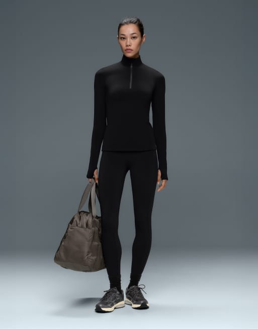 OYSHO Half-zip base layer t-shirt in black, 2 of 7