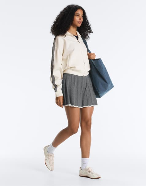 OYSHO Herringbone pleated knit skirt in navy