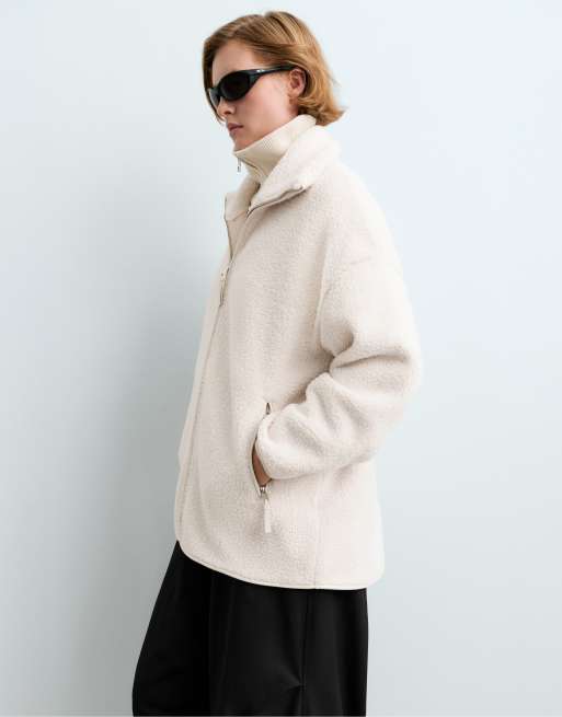 OYSHO High-collar faux-shearling jacket in ecru, 2 of 5
