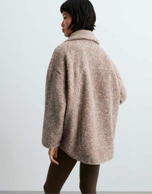 OYSHO High-collar faux-shearling jacket in taupe, 4 of 5