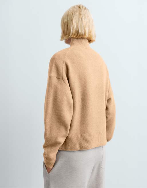 OYSHO High-neck jumper with half zip in camel, 4 of 5