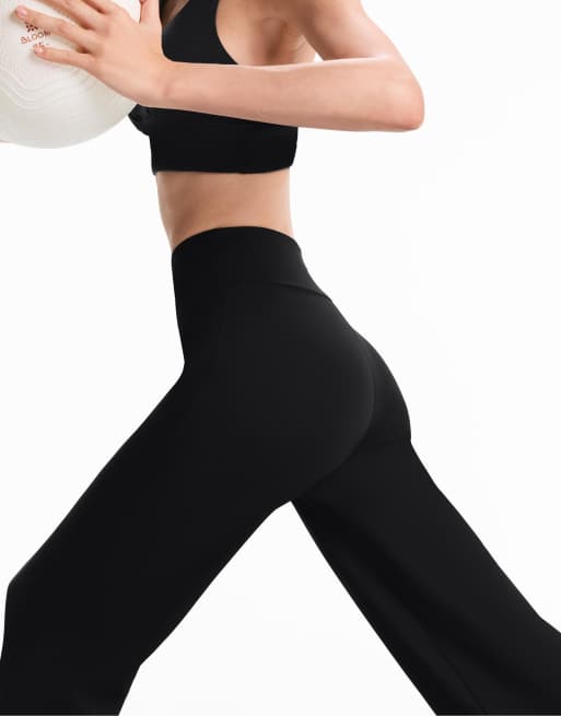 OYSHO High-rise comfortlux straight-leg trousers in black, 3 of 4
