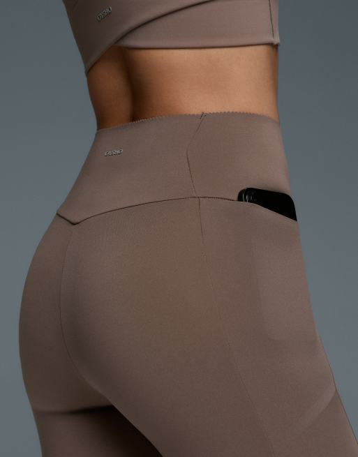 OYSHO High-rise compressive ankle-length leggings with pocket in incense, 3 of 4